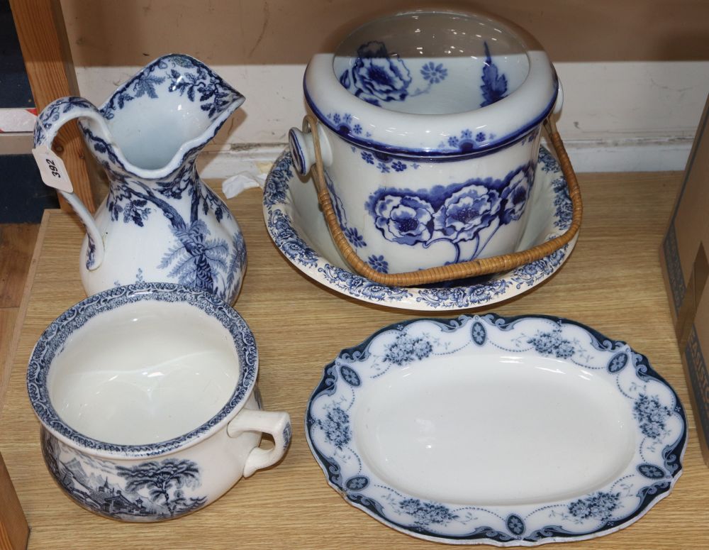 A group of Victorian toiletry ceramics